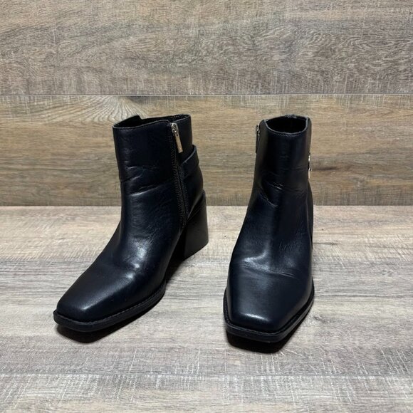 Vince Camuto Sameena Black Leather Ankle Strap Accent Booties Women's Size 7.5 - Picture 1 of 7